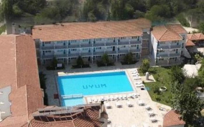Uyum Hotel
