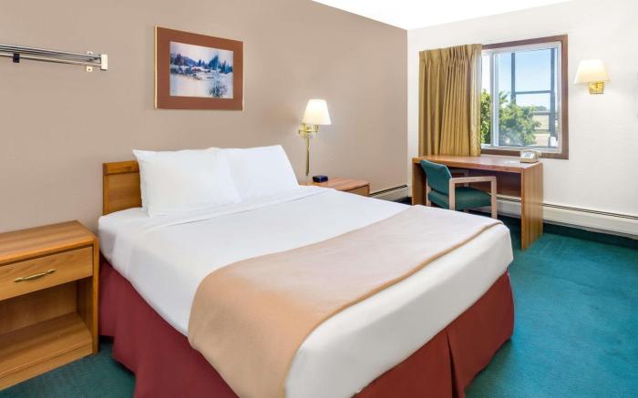 Days Inn by Wyndham Fond du Lac