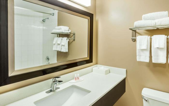 Super 8 By Wyndham Calgary/Airport