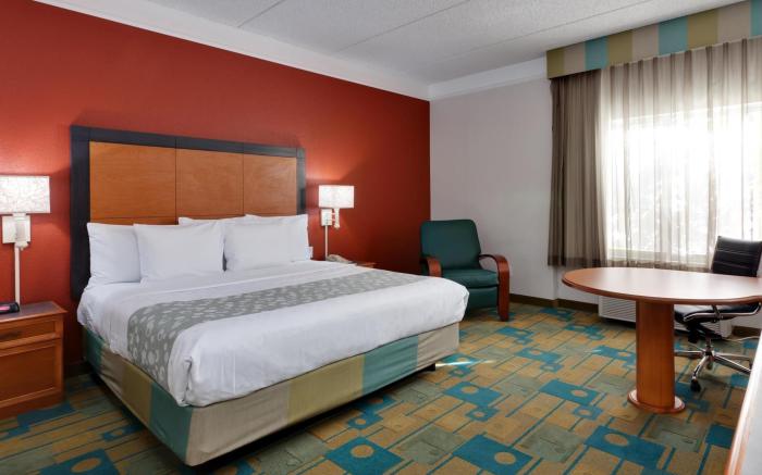La Quinta Inn & Suites by Wyndham Fremont / Silicon Valley
