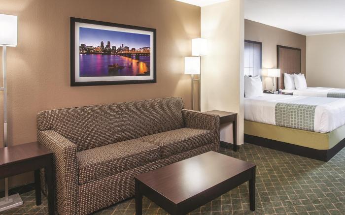 La Quinta Inn & Suites by Wyndham Portland Airport