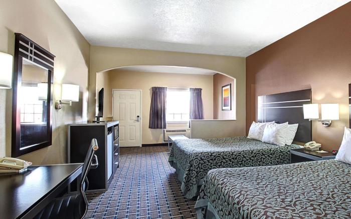 Days Inn & Suites by Wyndham Houston North/Spring