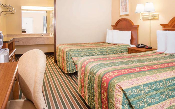 Knights Inn - Aiken, SC