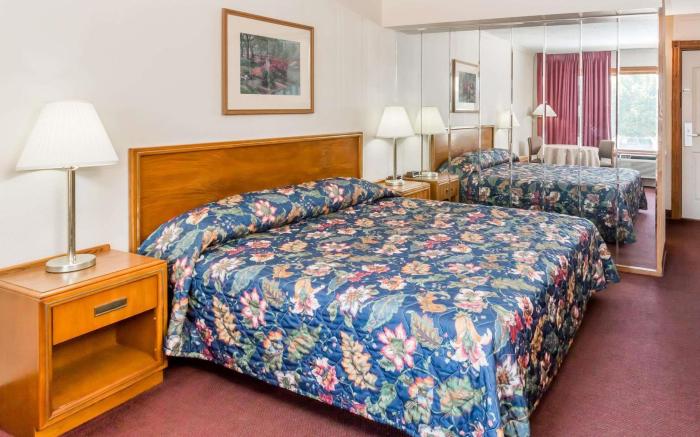 Knights Inn  South Sioux City NE