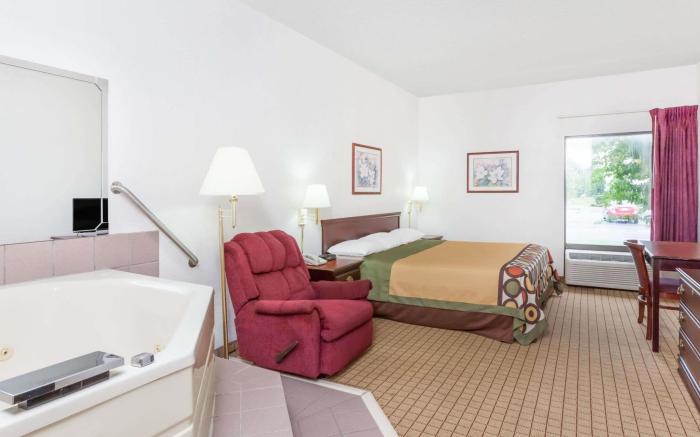Super 8 By Wyndham Conway