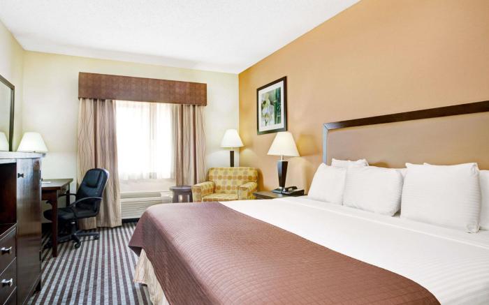 Baymont by Wyndham Dallas/ Love Field