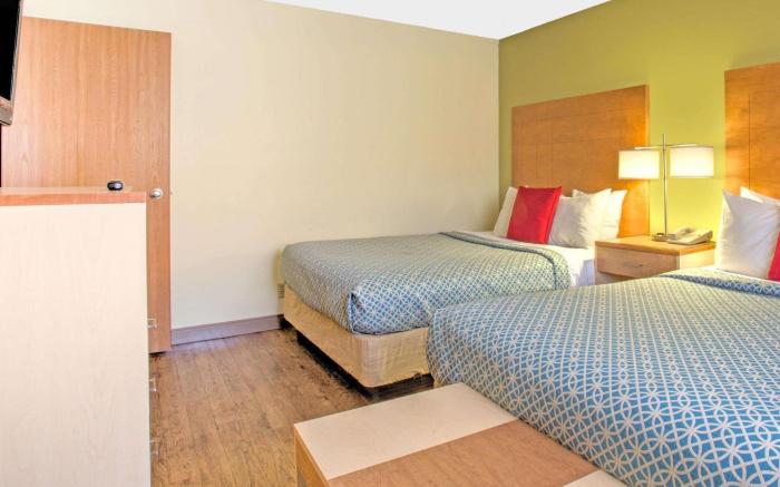 Slackline Moab, Outset Collection by Hilton