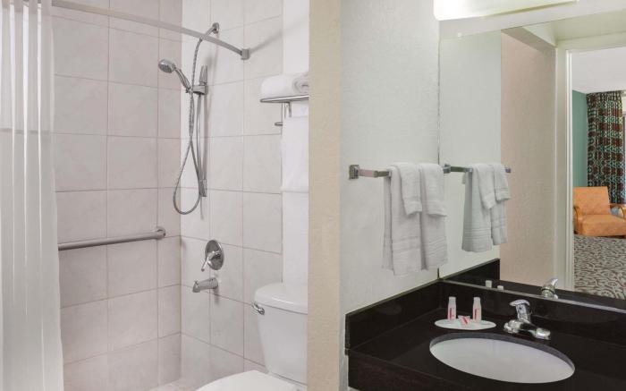 Travelodge by Wyndham Fort Myers North