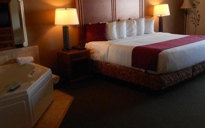 AmericInn by Wyndham McAlester