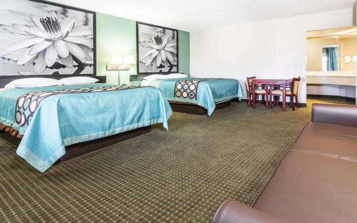 Super 8 By Wyndham Marianna