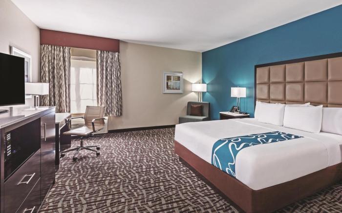 La Quinta Inn & Suites by Wyndham Paris
