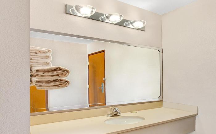 Super 8 By Wyndham West Memphis