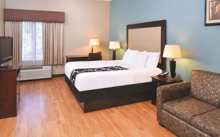 Holiday Inn Express & Suites Locust Grove By IHG