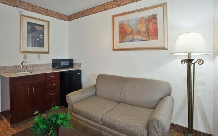 Holiday Inn Express and Suites Wilson I-95 By IHG