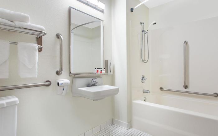 Days Inn by Wyndham Austin