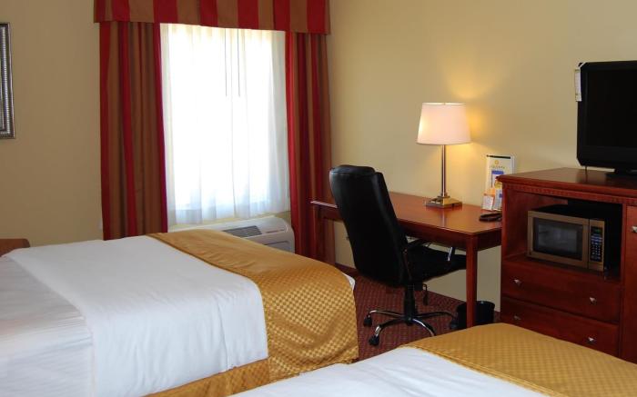 La Quinta Inn & Suites by Wyndham Fairfield TX