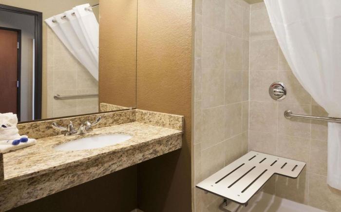 Microtel Inn & Suites by Wyndham Cotulla