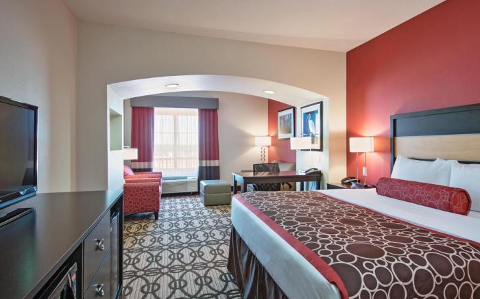 La Quinta Inn & Suites by Wyndham Leesville Ft. Polk