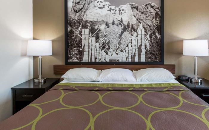 Super 8 By Wyndham Wayne
