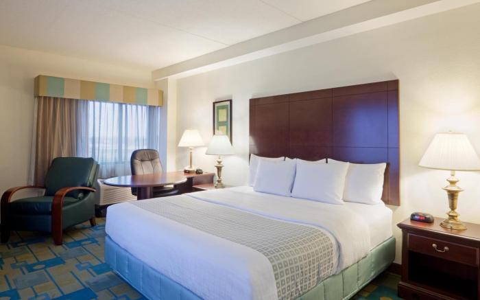 La Quinta Inn & Suites by Wyndham Boston Somerville