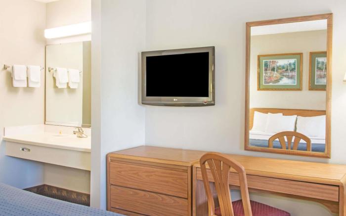 Days Inn by Wyndham Valdosta I-75