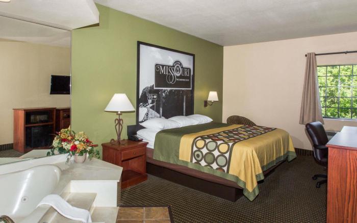 Super 8 By Wyndham Troy