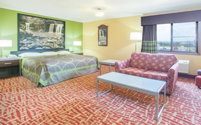 Super 8 By Wyndham Van Buren/Ft. Smith Area