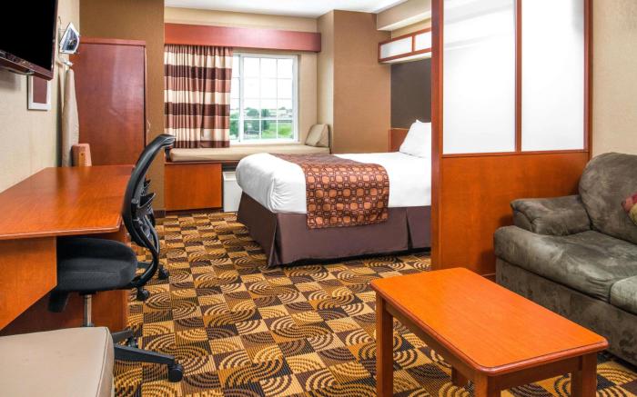 Microtel Inn & Suites by Wyndham Lincoln