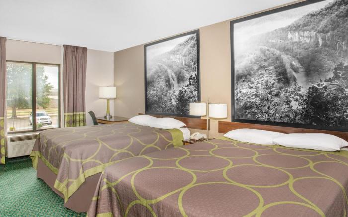 Super 8 By Wyndham Bentonville