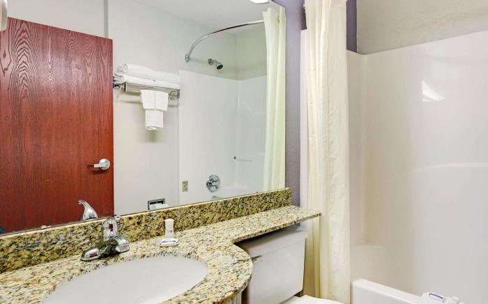 Microtel Inn & Suites by Wyndham Cherokee