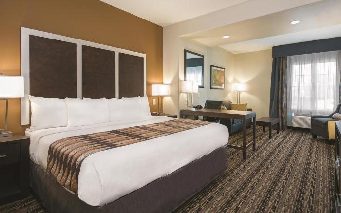 La Quinta Inn & Suites by Wyndham Gonzales TX