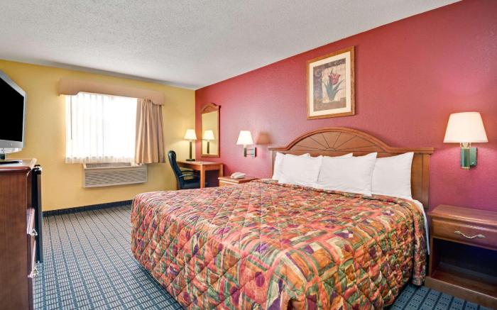 Days Inn by Wyndham Torrington