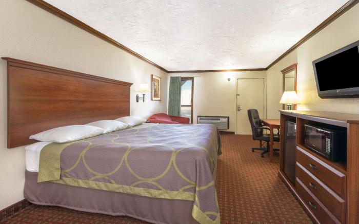 Super 8 By Wyndham Enid