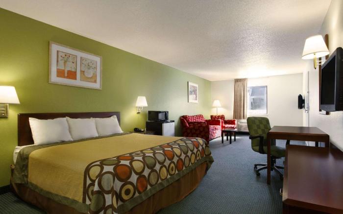 Super 8 By Wyndham Florence