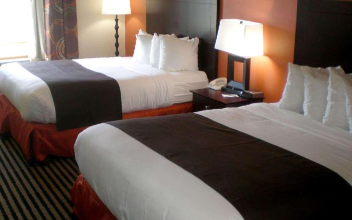 AmericInn by Wyndham Pella