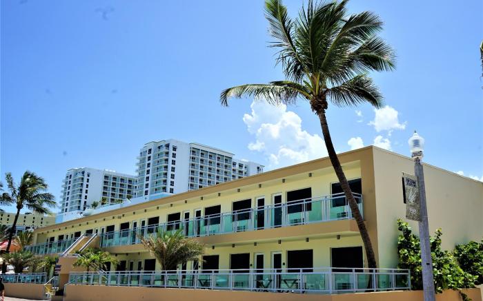 Diane Oceanfront Suites