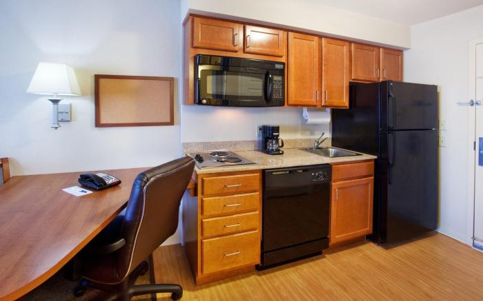 Candlewood Suites Warner Robins By IHG