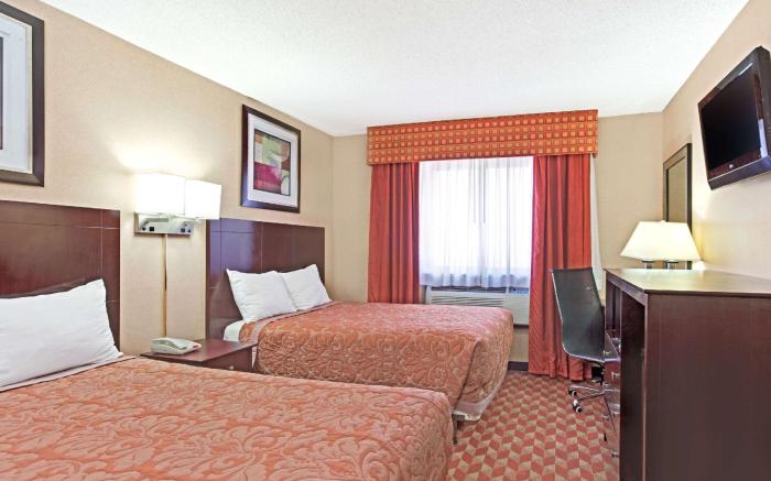 Super 8 By Wyndham Long Island City Lga Hotel