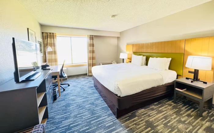 Wingate by Wyndham Lincoln Airport East