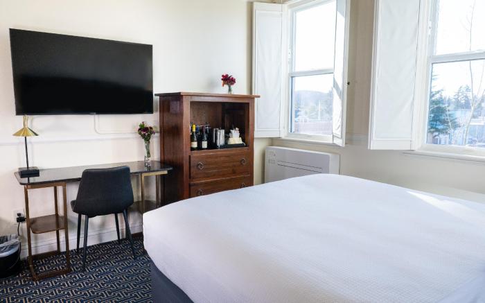 Majestic Inn and Spa