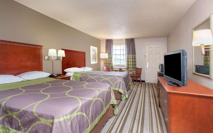 Super 8 By Wyndham Monroe West
