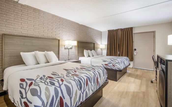 Red Roof Inn Savannah - Richmond Hill / I-95