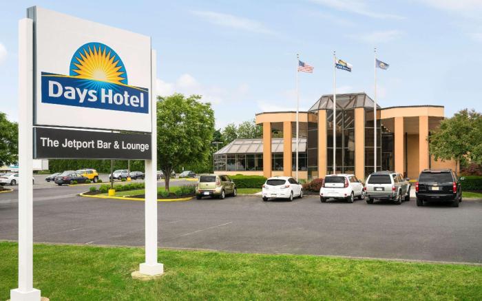 Days Hotel by Wyndham Allentown Airport / Lehigh Valley