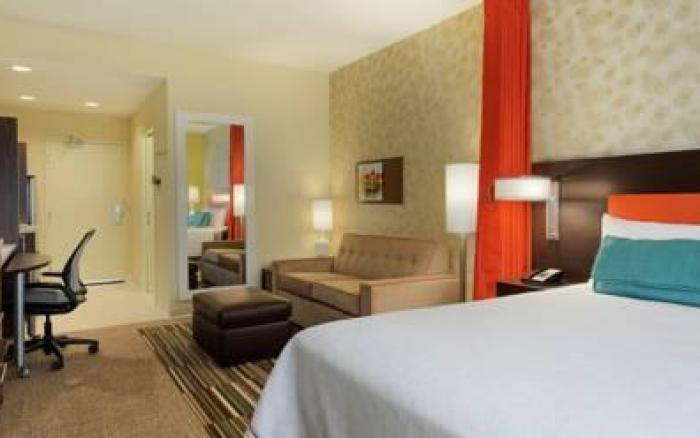 Home2 Suites by Hilton Phoenix Glendale-Westgate