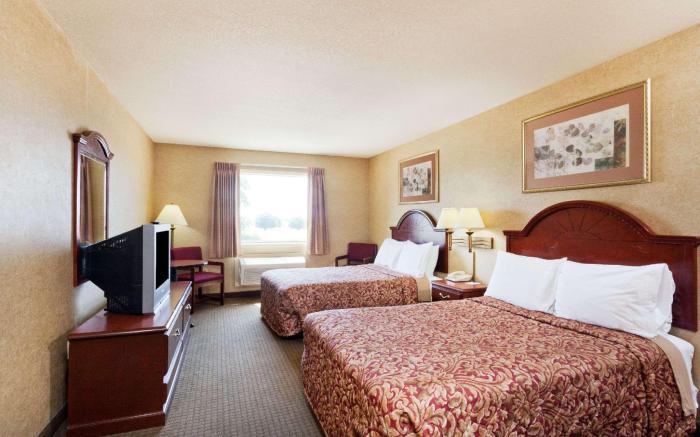 Days Inn & Suites by Wyndham Wynne