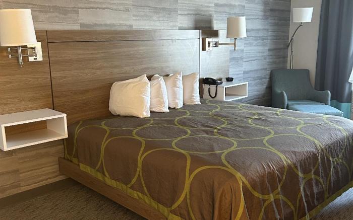 Super 8 By Wyndham Manchester Airport