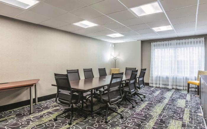 La Quinta Inn & Suites by Wyndham Dallas Plano West