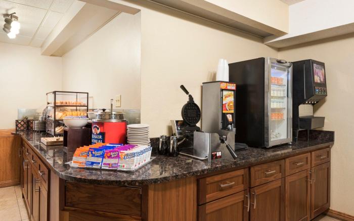 Country Inn & Suites by Radisson, Northfield, MN