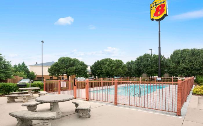 Super 8 By Wyndham Garner/Clayton/Raleigh