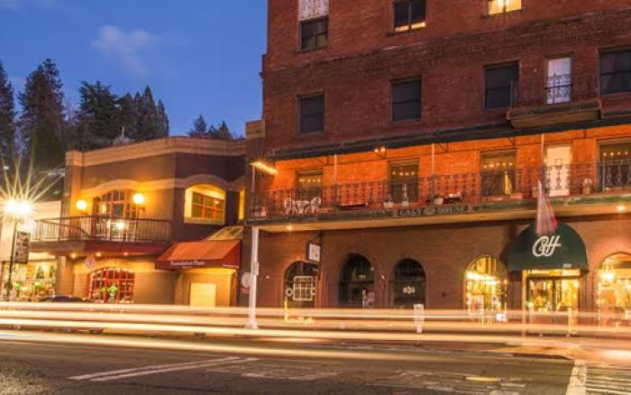 Historic Cary House Hotel